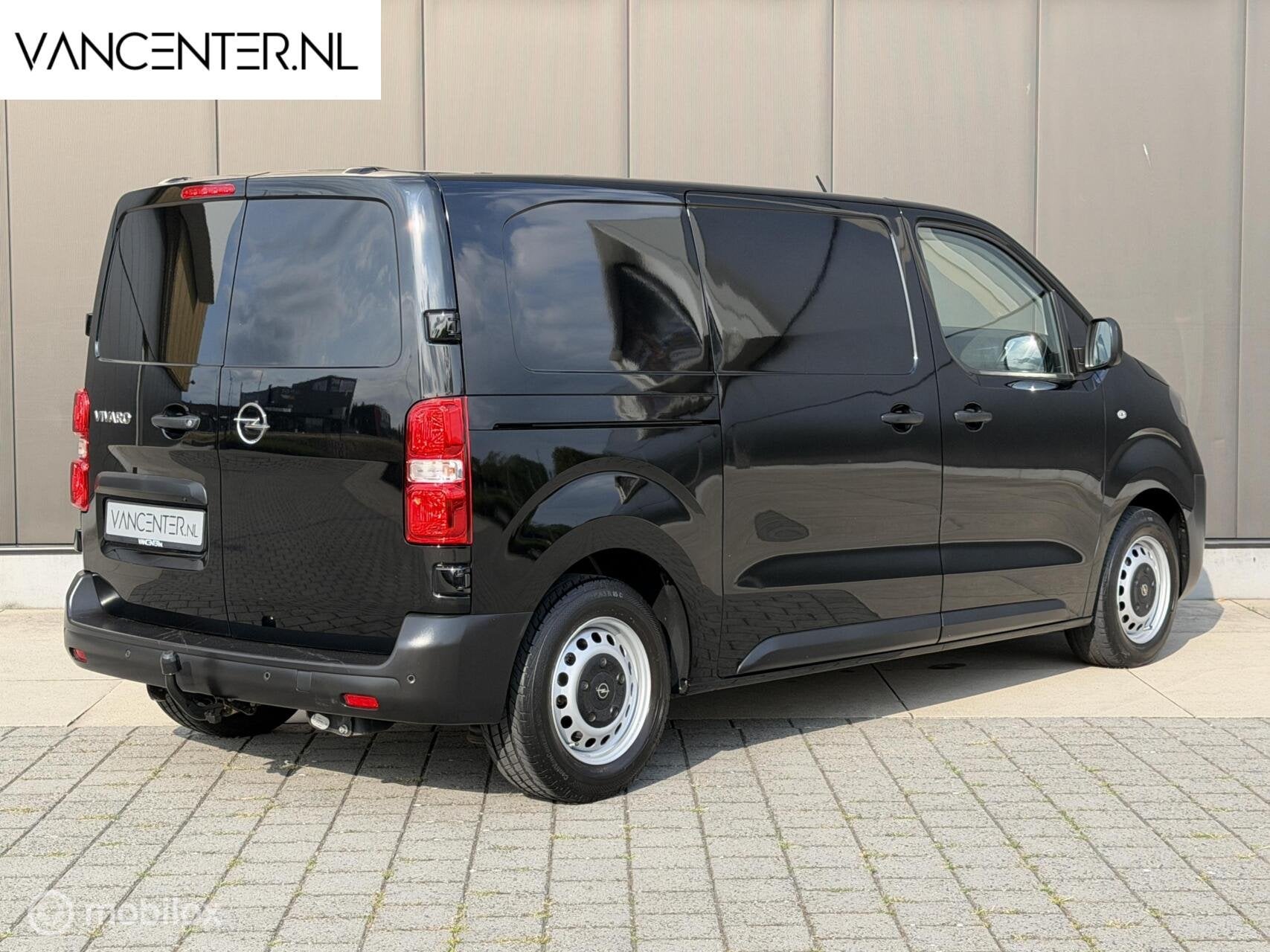 Opel Vivaro 2.0 Diesel 145PK Automaat Apple Carplay Trekhaak, Auto's, Bestelwagens en Lichte vracht, Stof, Gebruikt, Zwart, Zwart