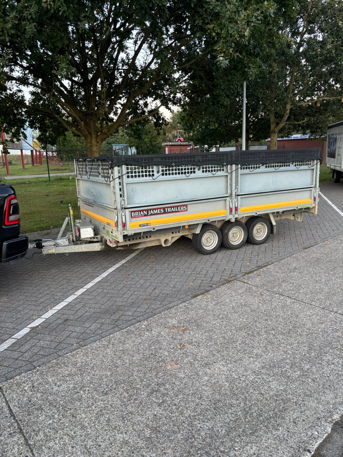 Brian james kipper 4mx2m, Auto diversen, Ophalen, Zo goed als nieuw