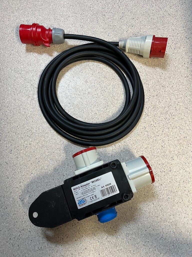 Schwabe MIXO Adapter MOSEL 60525 -stroomverdeler 400 V 32 A, Doe-het-zelf en Bouw, Elektriciteit en Kabels, Ophalen of Verzenden