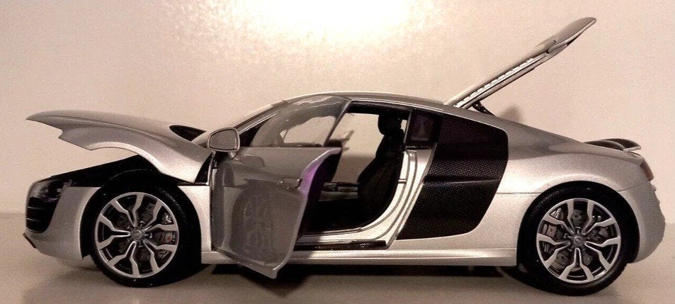 1/18 Audi R8 V10 5.2 FSi Quattro 2010 Kyosho, Enlèvement ou Envoi, Comme neuf, Voiture, Kyosho