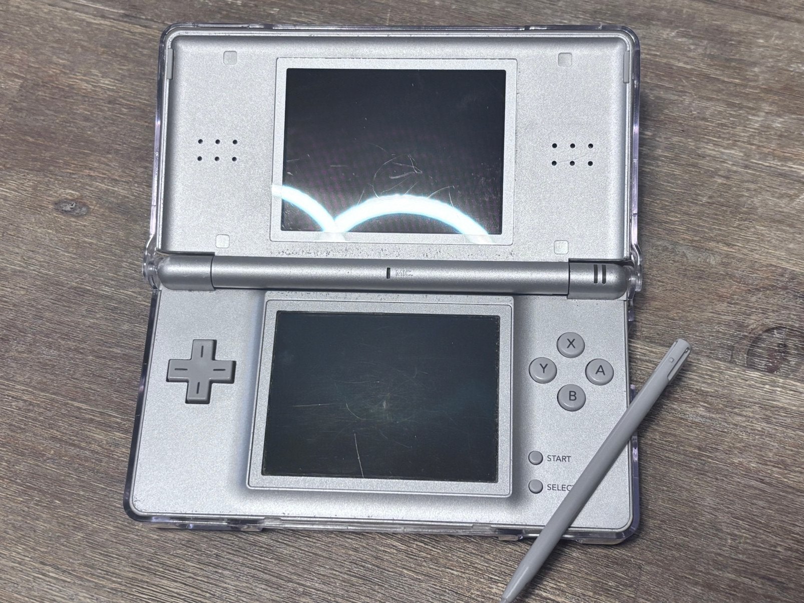 Nintendo DS Lite Silver | Inclusief hoes, stylus & USB-kabel, Games en Spelcomputers, Gebruikt, Ophalen of Verzenden, DS Lite