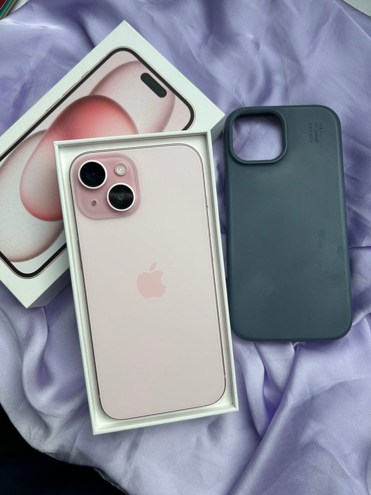 iPhone 15 128 Go rose en parfait état, 128 GB, IPhone 15, Rose, 88 %