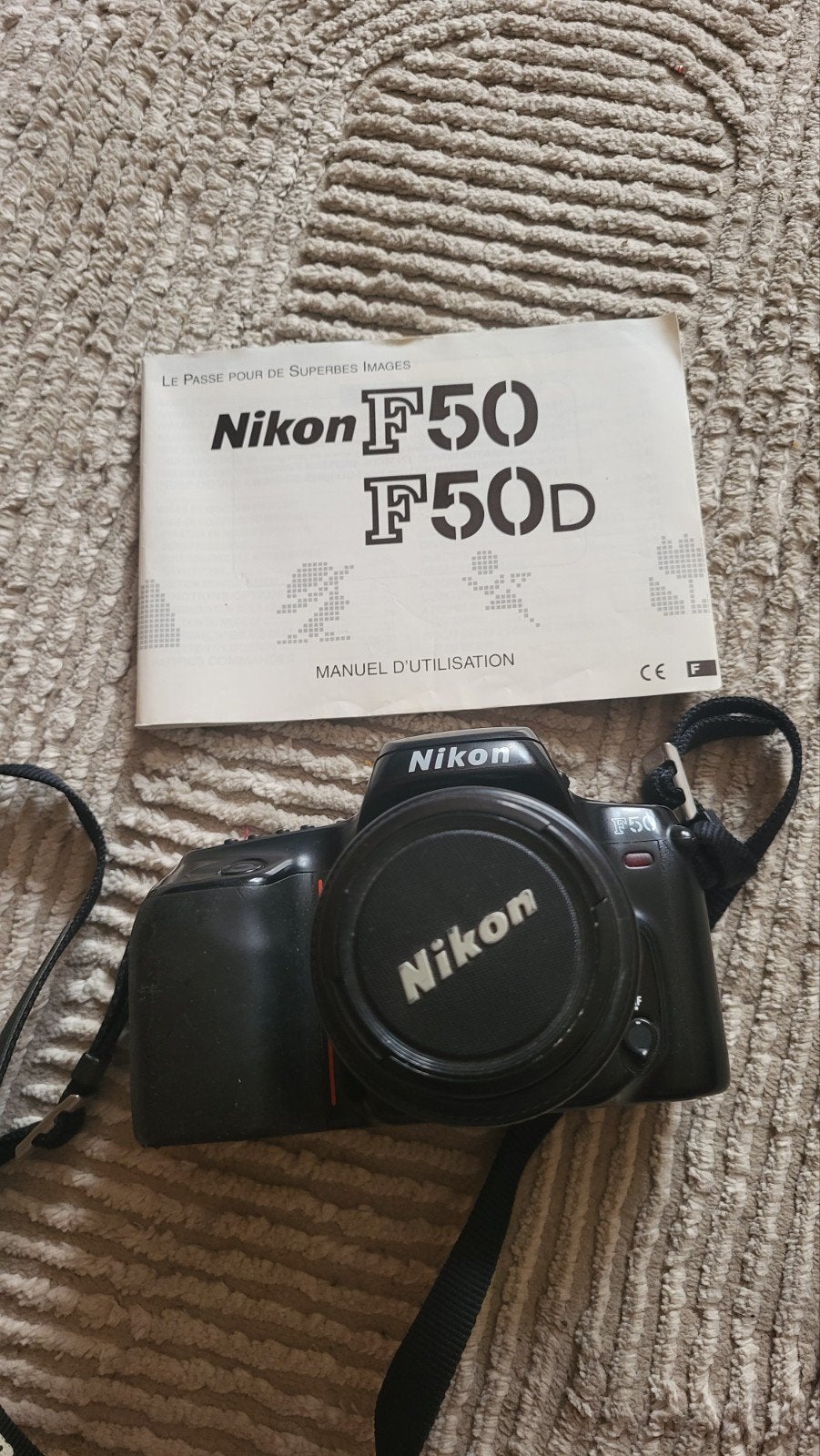 Nikon F50 + AF Nikkor 35-80mm, Audio, Tv en Foto, Fotocamera's Digitaal, Handleiding, Spiegelreflex, Zo goed als nieuw, Nikon