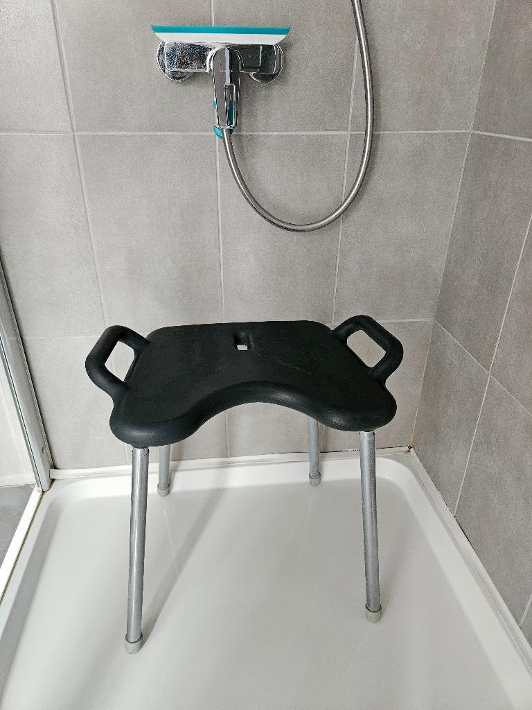 Douchestoeltje, Ophalen, Gebruikt, Zwart, Overige typen