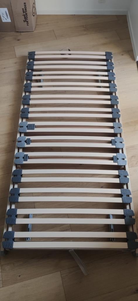 Verstelbare lattenbodem 90x200, Huis en Inrichting, Slaapkamer | Matrassen en Bedbodems, Ophalen, Gebruikt, 90 cm, Eenpersoons