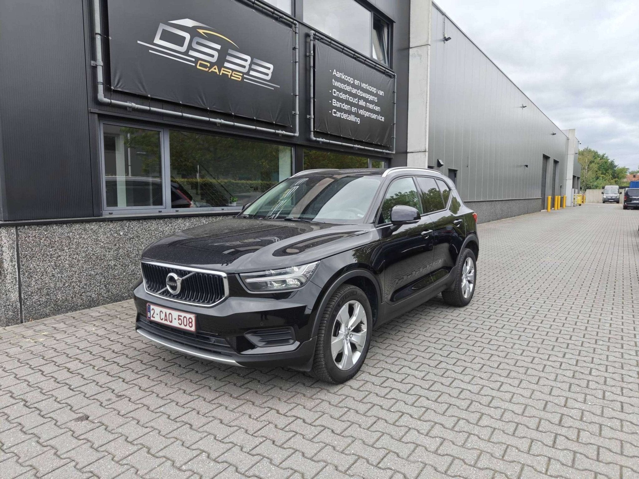 Volvo XC40 1.5 T2 Momentum Pro/LED/Keyless/WarmLeder/CAM/Cru, Auto's, Zwart, Zwart, Leder, 5 zetels