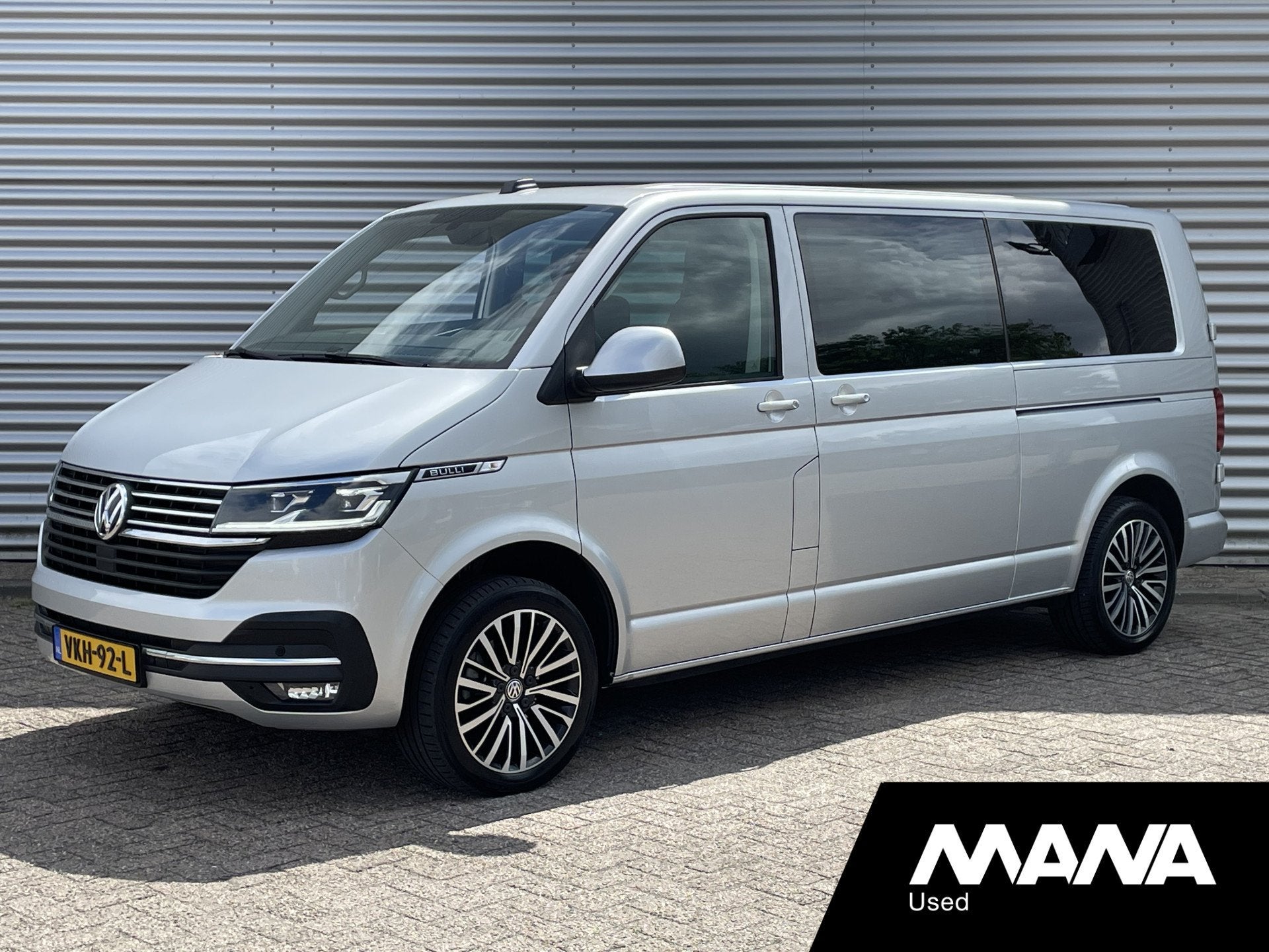 Volkswagen Transporter 2.0TDI 150PK Bulli L2H1 DC Automaat 2, Autos, Argent ou Gris, Achat, Entreprise, 5 portes