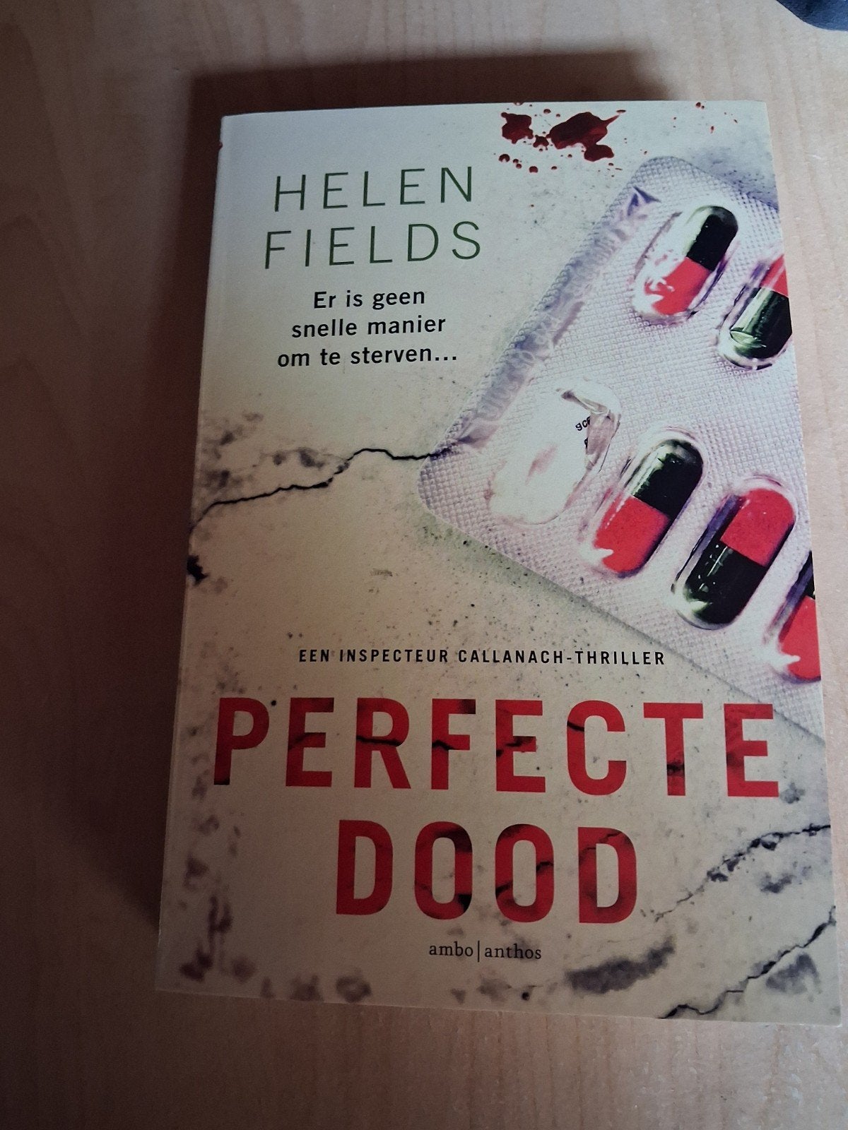 Perfecte dood, Ophalen, Nieuw, Helen Fields