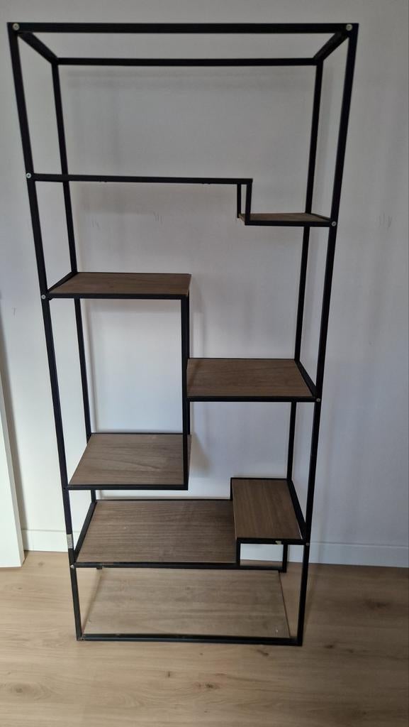 Wandkast, Ophalen
