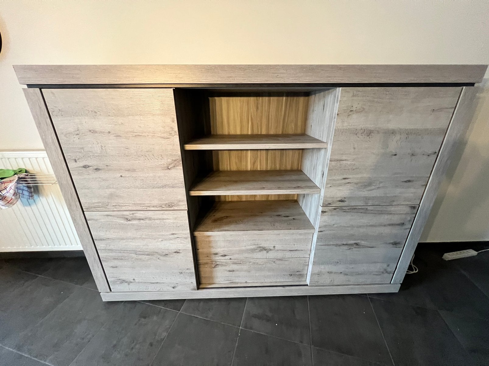 Dressoir met LED-verlichting, Ophalen, 150 tot 200 cm, Zo goed als nieuw, Modern