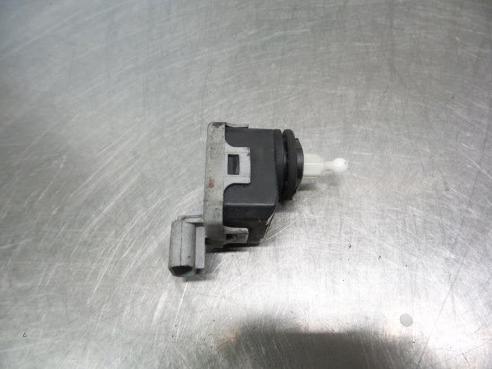 Koplampmotor van een Opel Astra (Astra G 98-), Auto-onderdelen, Verlichting, Opel, Gebruikt, 3 maanden garantie, Ophalen of Verzenden