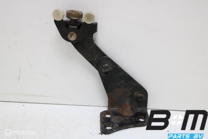Rolgeleiding schuifdeur linksonder VW Caddy Life 2K0843397A, Utilisé
