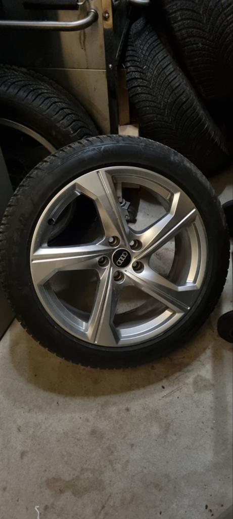 19" S-line speedpedle velgen met nieuwe all-season banden, Autos : Pièces & Accessoires, Pneus & Jantes, Enlèvement, 19 pouces