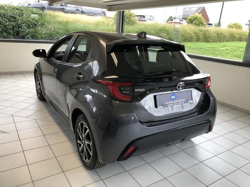 Toyota Yaris ICONIC, Argent ou Gris, Achat, Entreprise, 124 g/km