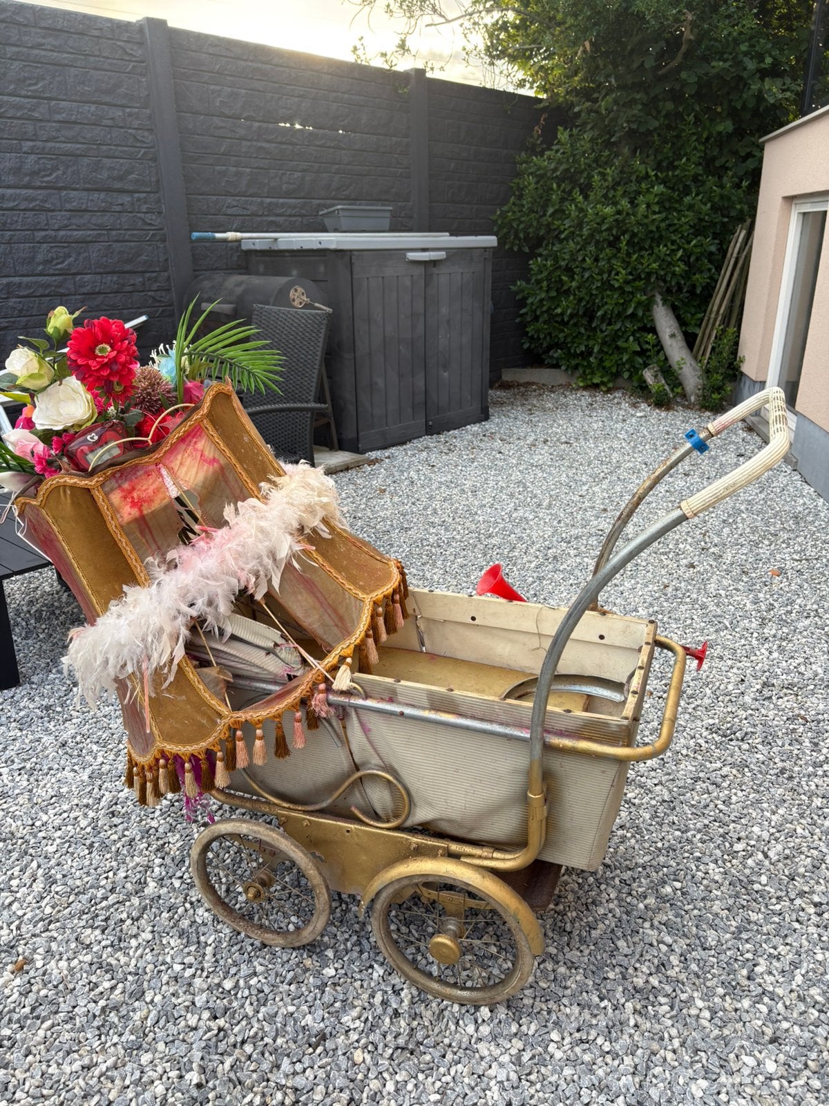 Kinderkoets voor carnaval, Antiek en Kunst, Antiek | Speelgoed, Ophalen
