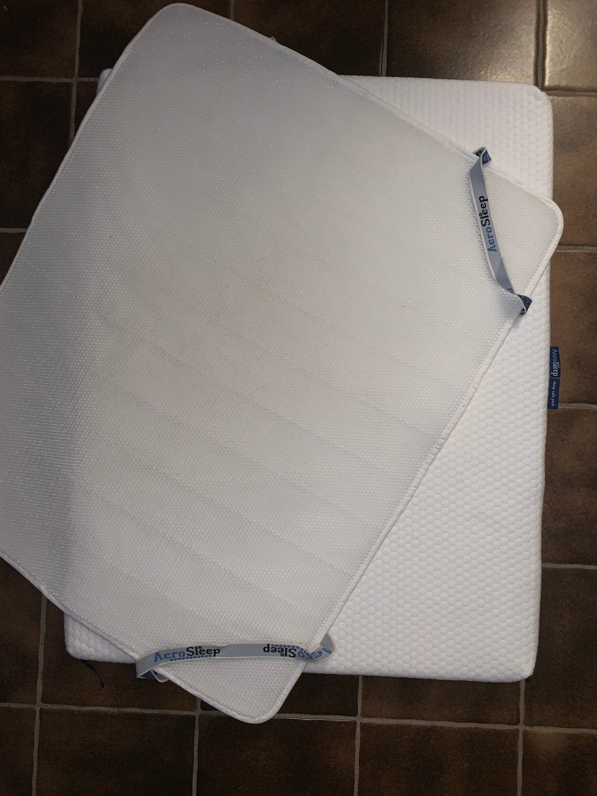 Aerosleep matras + beschermer park 75x95, Kinderen en Baby's, Ophalen, Zo goed als nieuw, Rechthoekig