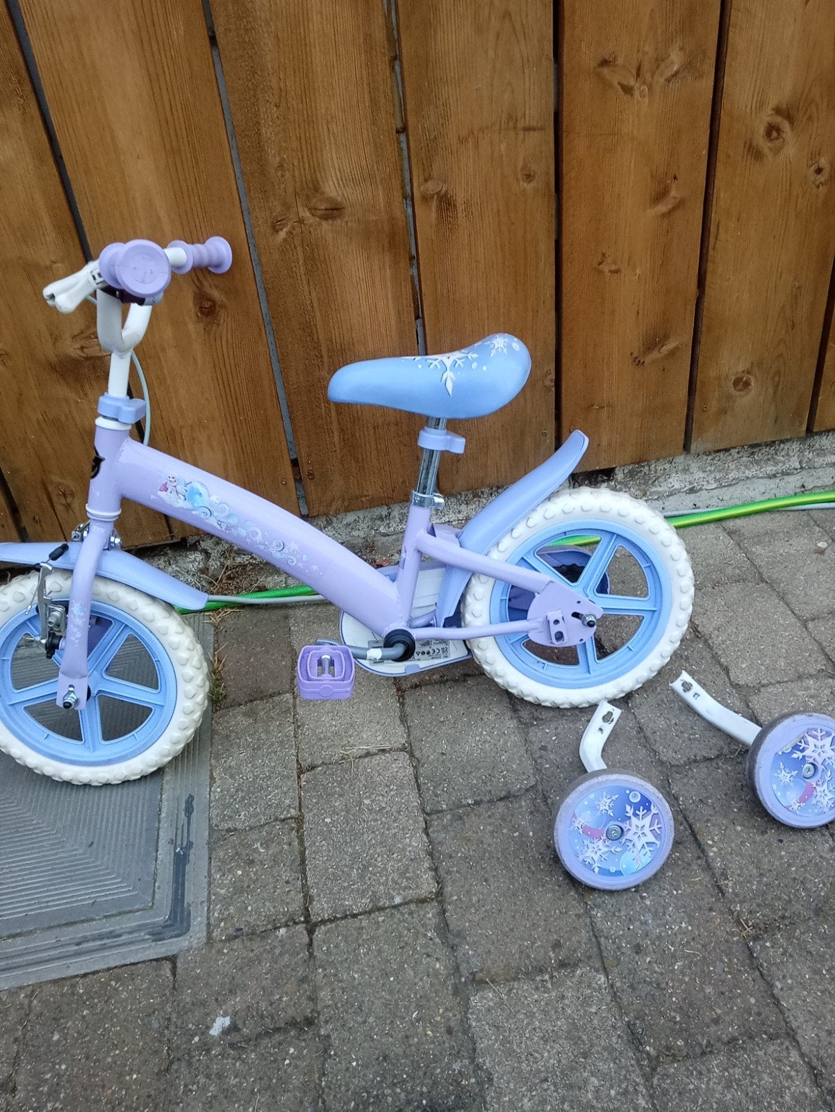 kinderfiets frozen, Fietsen en Brommers, Ophalen, Zo goed als nieuw