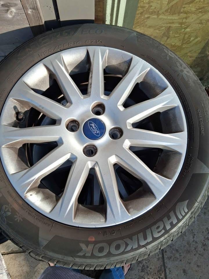 Wielen  Ford B Max zo goed als nieuw, Auto-onderdelen, Banden en Velgen, Ophalen, Band(en)