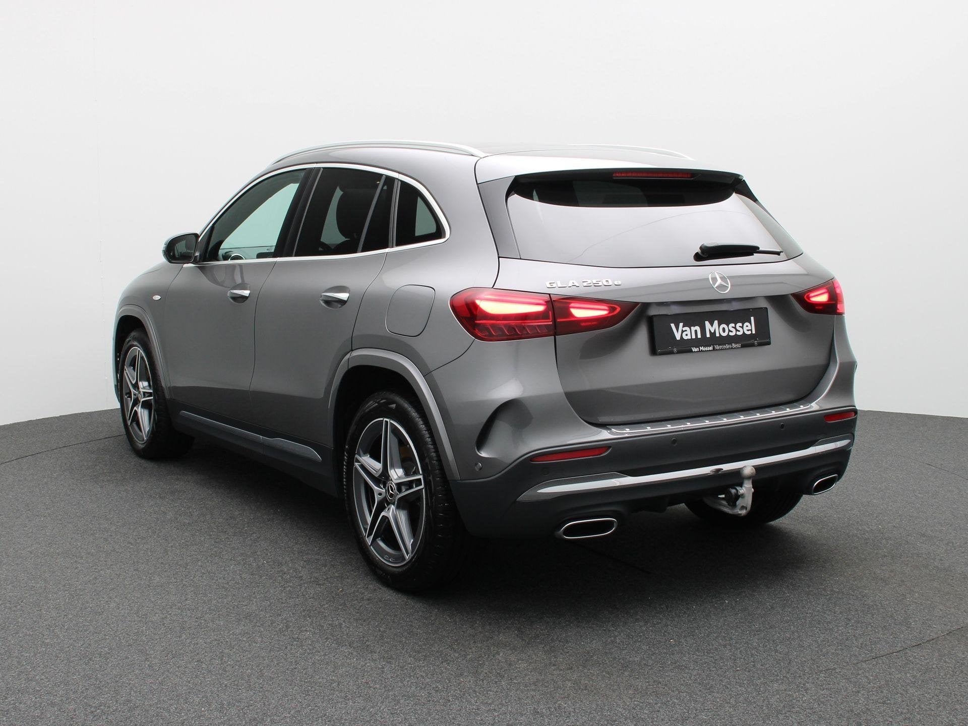 Mercedes-Benz GLA 250 e AMG Line + TREKHAAK + MULTIBEAM LED, Dealer onderhouden, Zwart, 4 cilinders, 16 kWh
