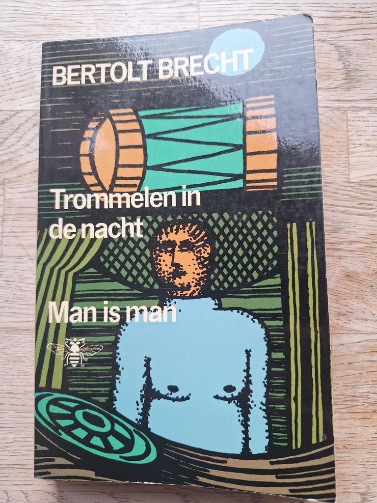 Bertolt Brecht, Trommelen in de Nacht & Man is Man, Ophalen of Verzenden