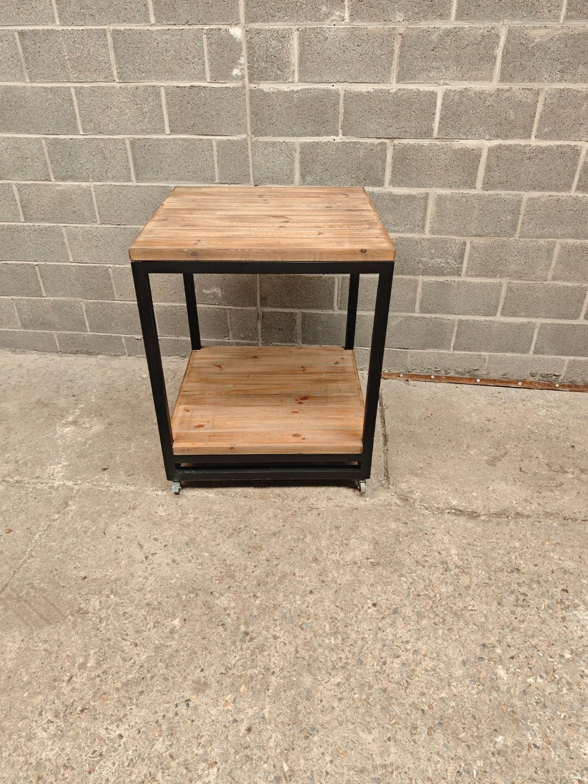 Étagère , présentoir magasin déco ou fleuriste, Maison & Meubles, Tables | Tables d'appoint, Bois