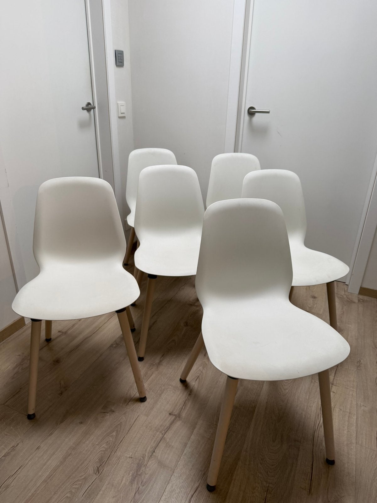 6 Keukenstoelen IKEA Leifarne Wit, Ophalen, Zo goed als nieuw