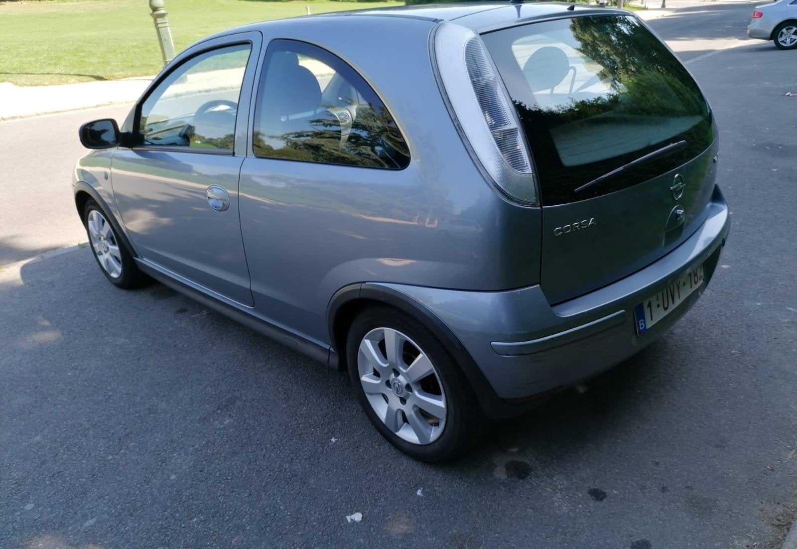 opel corsa-c 1.2 benzine 105000 km € 2250Grijs gsm0485741129, Voorwielaandrijving, 139 g/km, Grijs, Particulier