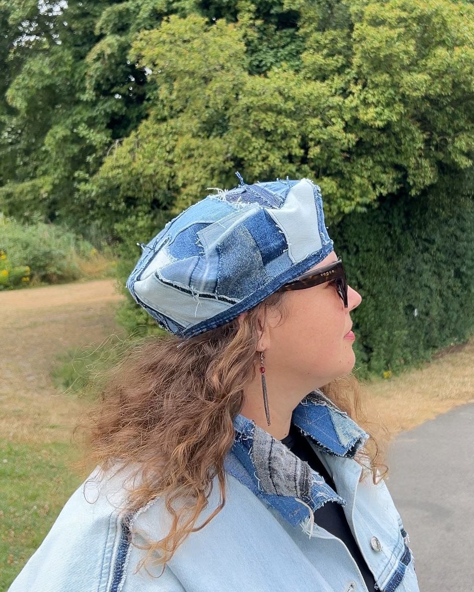 Unieke handgemaakte upcycled denim pet/baret, Vêtements | Femmes, Chapeaux & Casquettes, Comme neuf, Casquette, One size fits all