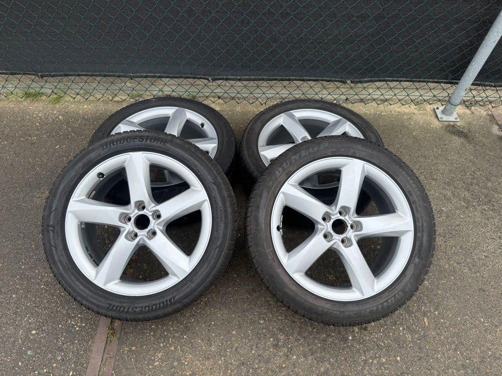 Kit de jantes Audi A8 + pneus Bridgestone (dommages mineurs), Pneus et Jantes, Pneus hiver, Véhicule de tourisme, 19 pouces