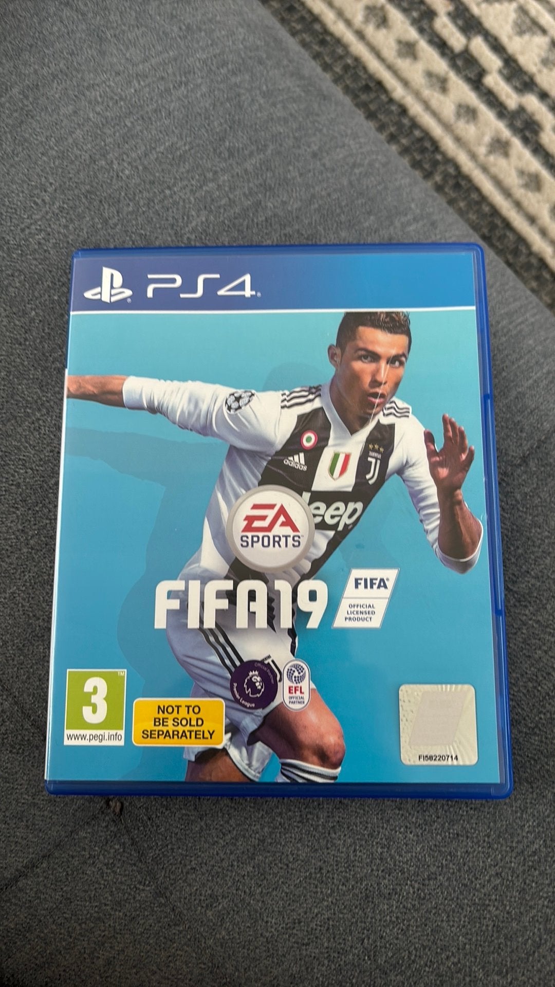 PS4 FIFA 19 DISC, Ophalen of Verzenden, Zo goed als nieuw, Sport, 3 spelers of meer