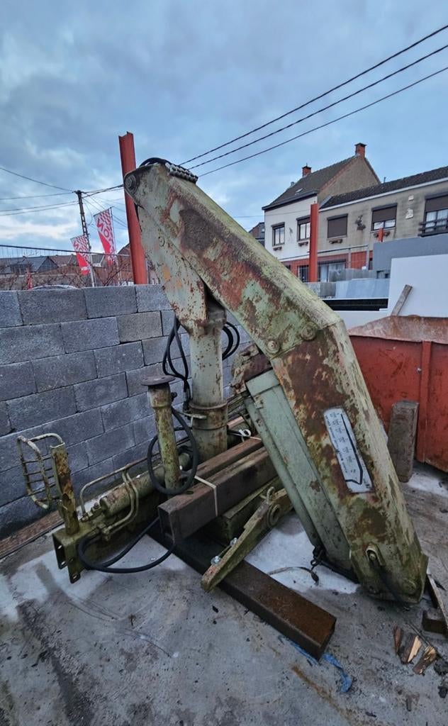 GRUE auxiliaire 4 tonnes, Enlèvement, Grue