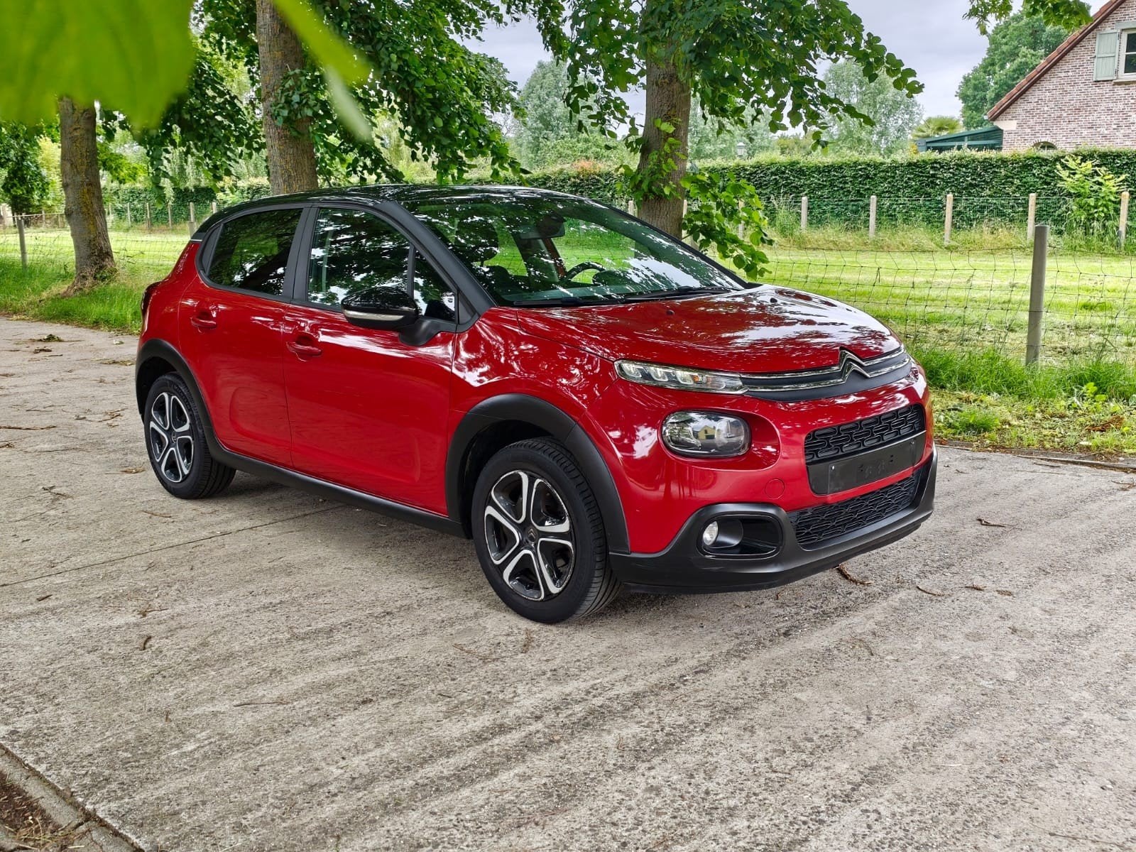 Citroen C3 2018 Essence GPS-camera met airconditioning, Auto's, Bedrijf, 5 deurs, 1200 cc, Parkeersensor