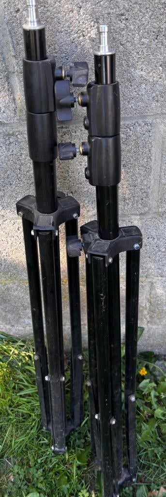 2 pieds d’éclairage / accessoires Manfrotto aluminium, Enlèvement, Utilisé