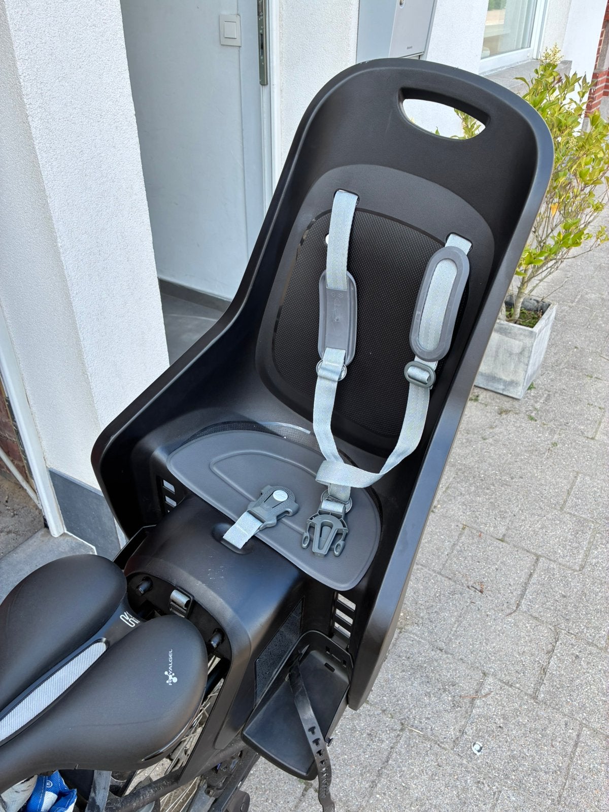 Fietsstoel Polisport, Fietsen en Brommers, Ophalen, Zo goed als nieuw, Achterzitje, Voetsteuntjes