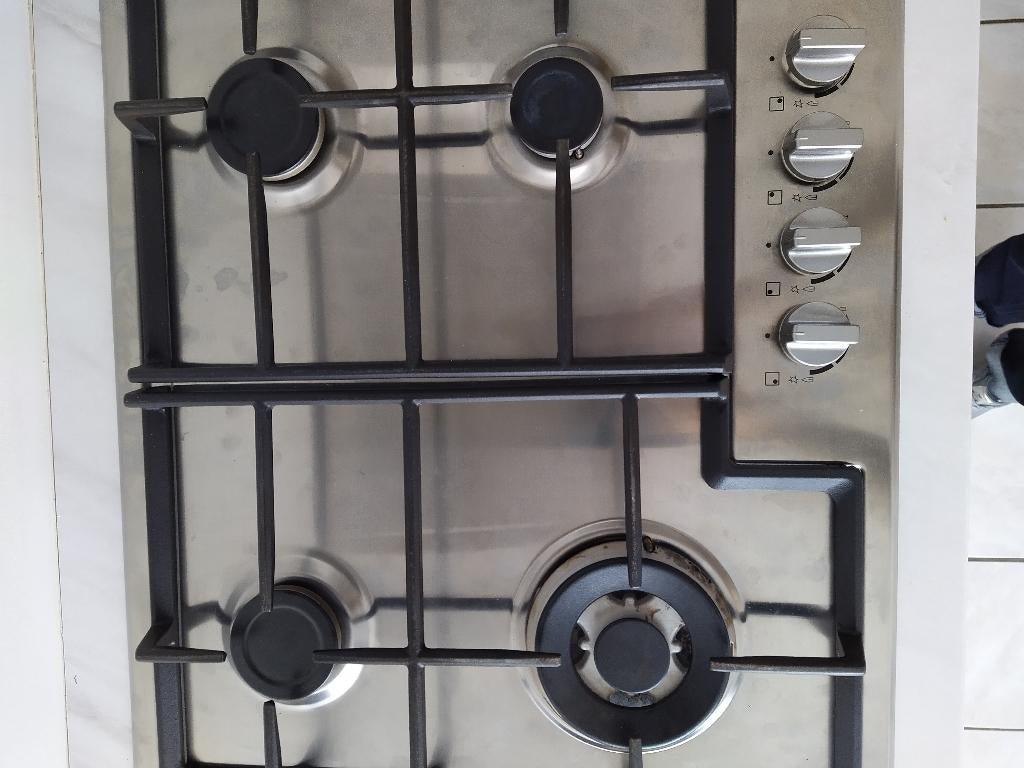 Taque gaz, Electroménager, Gaz, 4 zones de cuisson, Encastré, Comme neuf