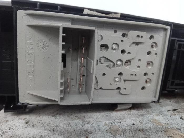Elektrisch Raam Schakelaar van een Fiat Punto, Auto-onderdelen, Gebruikt, -, -, -