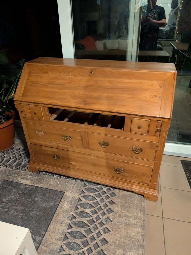 Secretaire, Ophalen