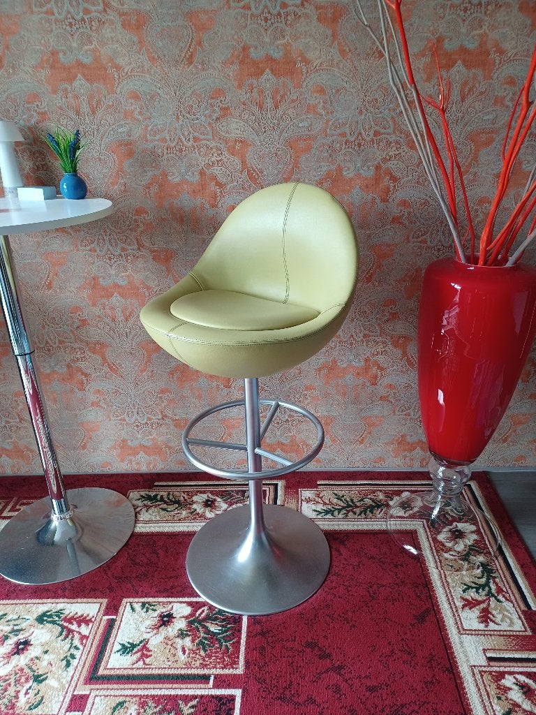 2 mooie luxe design barkrukken kuipstoel model, 2 krukken, Ophalen, Zo goed als nieuw, Leer