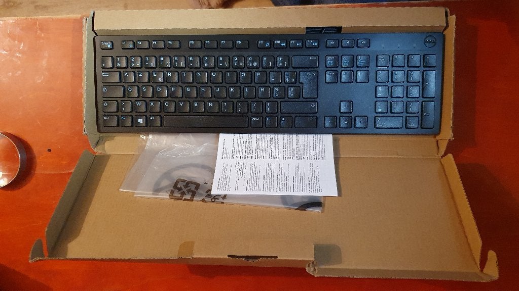 Claviers nouveaux, Computers en Software, Toetsenborden, Ophalen of Verzenden, Dell, Bedraad, Nieuw