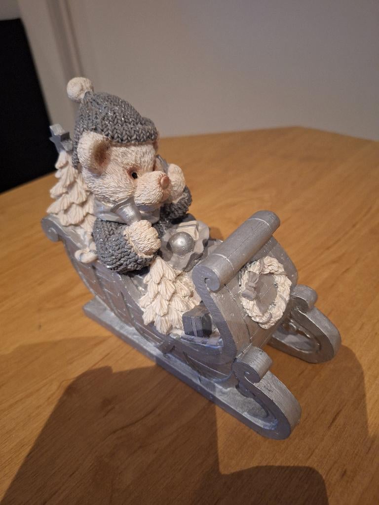 ijsbeer op slede (kerstdecoratie), Ophalen of Verzenden, Zo goed als nieuw