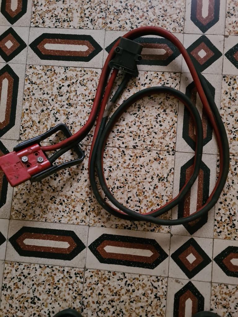 Câble de recharge pour hayon semi remorque, Articles professionnels, Agriculture | Tracteurs, Enlèvement