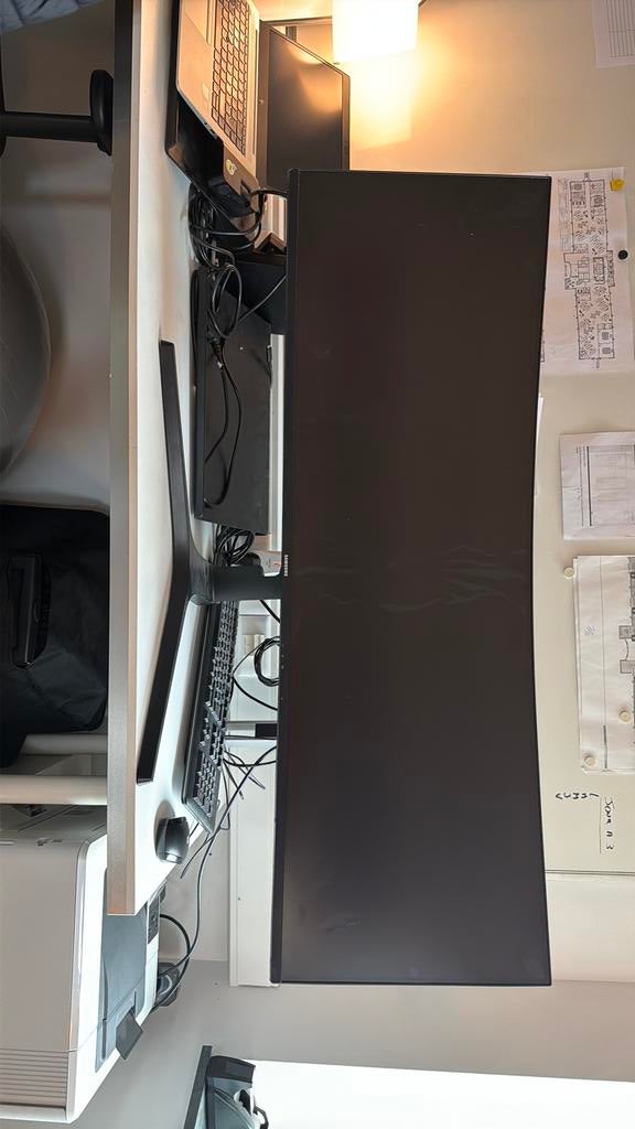 Samsung CJ89 43 pouces, Maison & Meubles, Ameublement | Rideaux & Stores à lamelles, Utilisé, Enlèvement