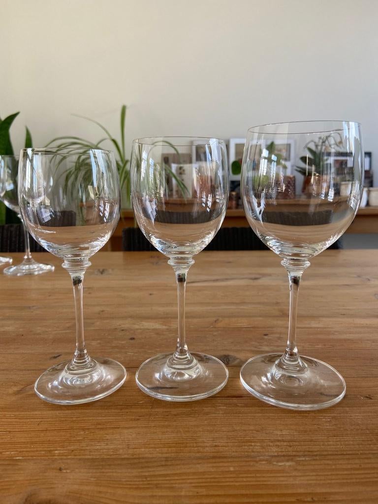 Verres à vin en cristal (lot de 38), Enlèvement, Comme neuf, Verre, Verre ou Verres