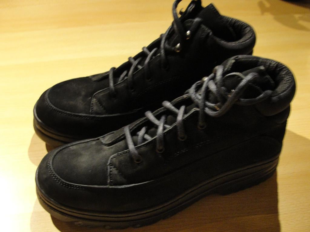 Chaussure de marche (botinne) de la marque Arwy. (44), Vêtements | Hommes, Arwy, Enlèvement ou Envoi, Noir, Neuf