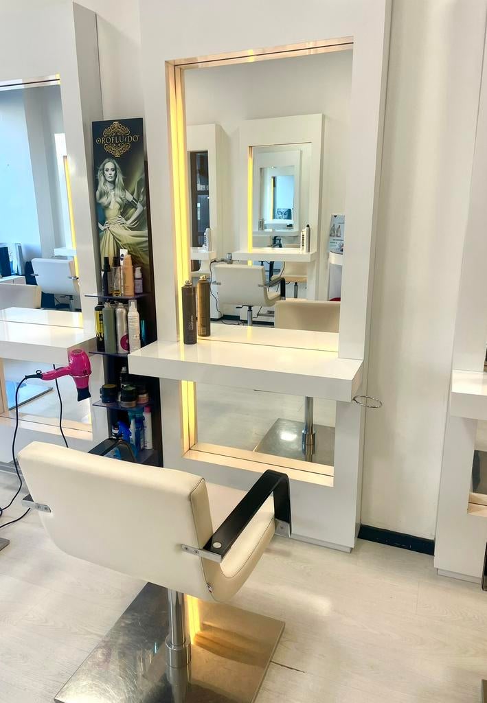 Meuble de Coiffeur et chaise, Enlèvement, Chaise