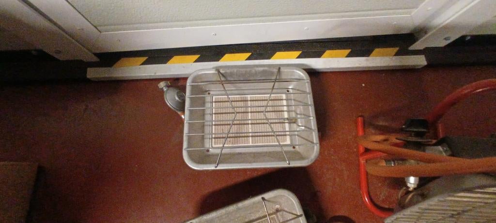 Straal verwarming voor op gas fles, Doe-het-zelf en Bouw, Verwarming en Radiatoren, Ophalen
