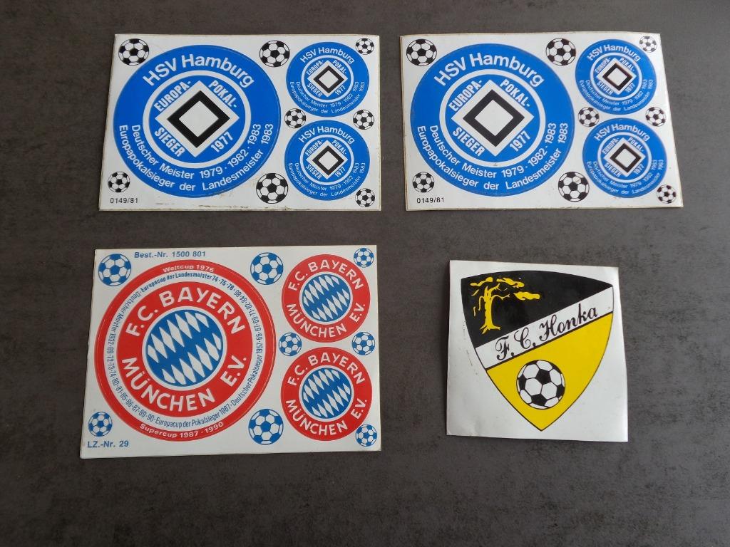 Divers objets sur le foot : fanions , autocollants..., Collections, Enlèvement