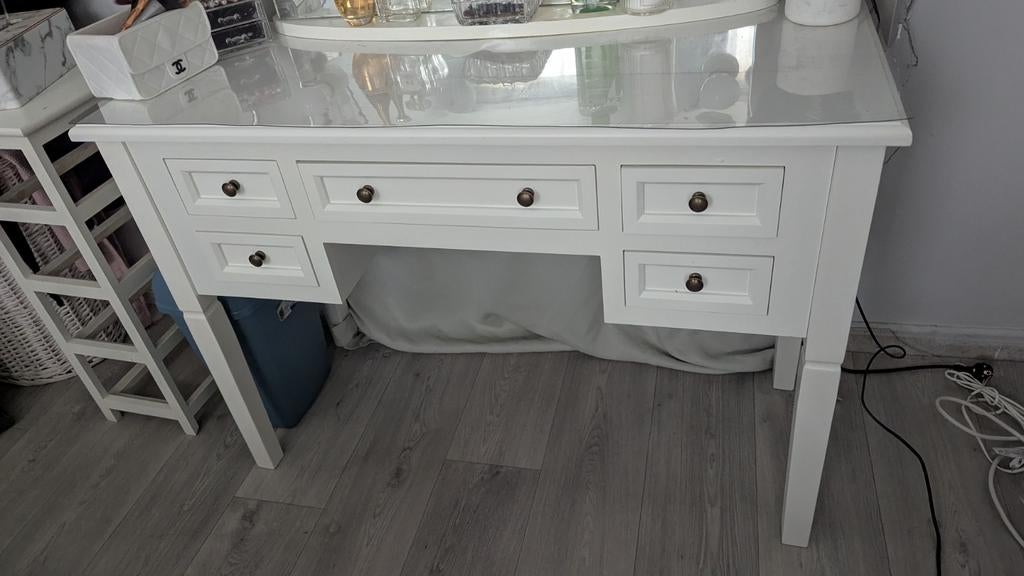 Bureau ou coiffeuse blanche style elegant, Ophalen