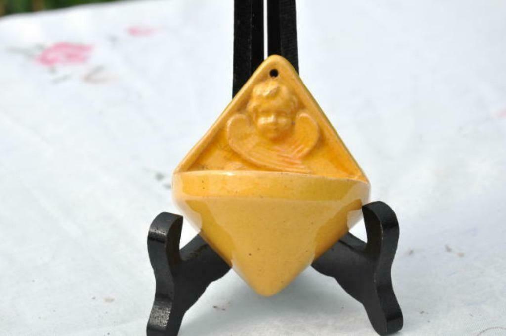 §  benitier en faience jaune ange  (3), Antiquités & Art, Enlèvement ou Envoi