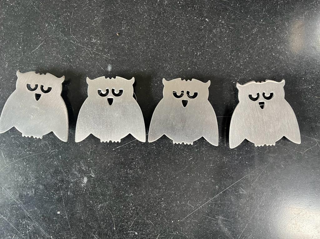 4 tafelmagneten in de vorm van een uiltje, Diversen, Ophalen of Verzenden, Gebruikt